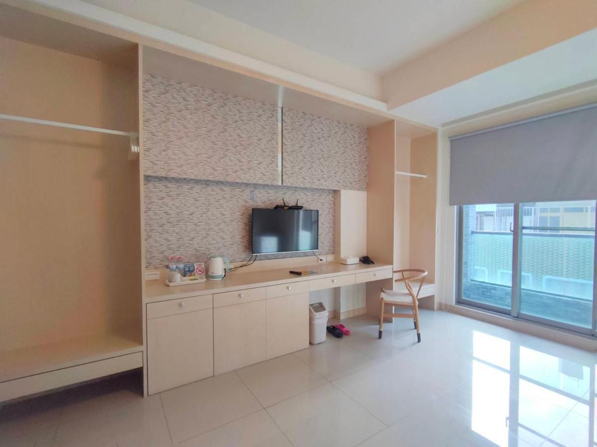 Go Funny Day Apartment Tainan Exterior photo